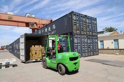 提速新物流 北京至廣州首列時(shí)速120公里快速多式聯(lián)運(yùn)班列啟程，助力家具零配件高效流通